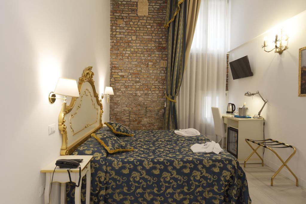 Al Mascaron Ridente Hotell Venedig Exteriör bild